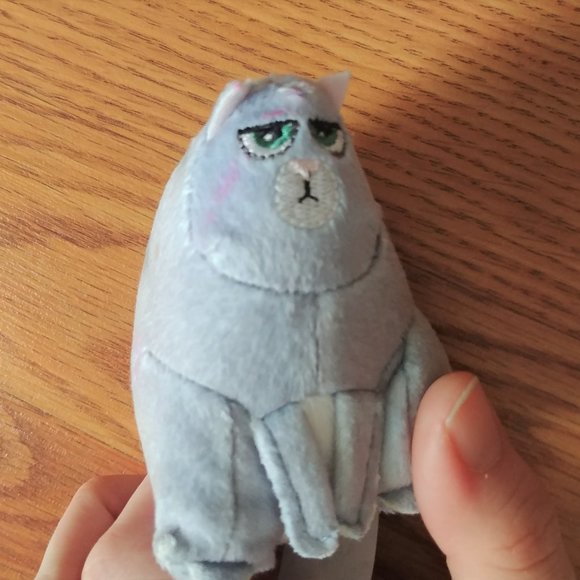 Cat Chloe Kitten Plush secret life of pets toy kid grumpy angry kitty mad putout - Picture 10 of 11